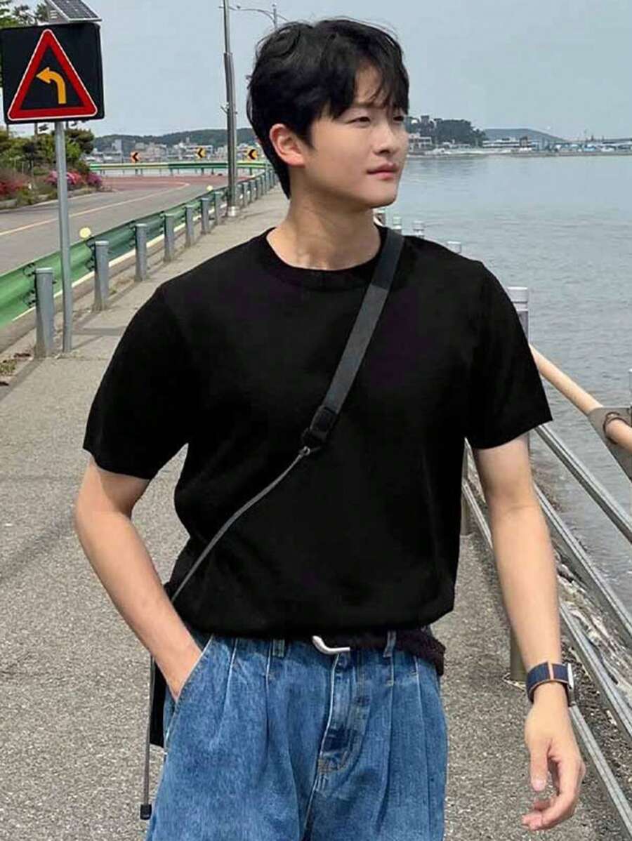 DAZY Men's Summer Solid Knit Crewneck Short Sleeve Top - Black - View 1