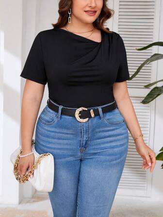 SHEIN Privé 大尺碼優雅簡約緊身t恤,適用春夏假期