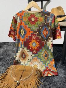 Camiseta feminina casual gola redonda estilo boêmio retrô com estampa geométrica e manga curta