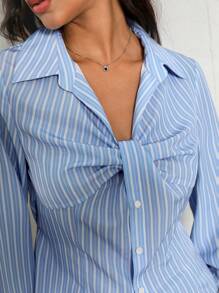 Anewsta 女士优雅条纹 V 领褶皱修身办公衬衫 - 藍白色 - 查看 6