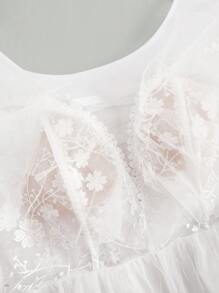 SHEIN Belle Kích thước lớn Thanh lịch Váy dự tiệc Với Thêu , Lưới Và Xù Hoa Sen Thiết kế - trắng - Xem 9