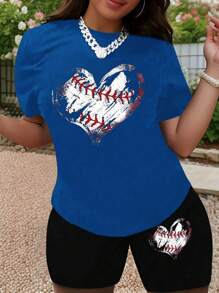 SHEIN LUNE 大尺碼女士夏季心形印花棒球t恤和短褲套裝 - 彩色 - 查看 1