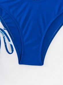 Summer Beach Women's Printed Halter Triangle Bikini Top & Bikini Bottom & Cover-Up Three Piece Set(Random Pattern)