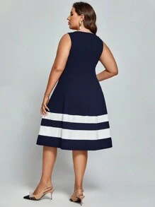 SHEIN Clasi 女士加大碼無袖拼色簡約日常連衣裙 - 藍白色 - 查看 2