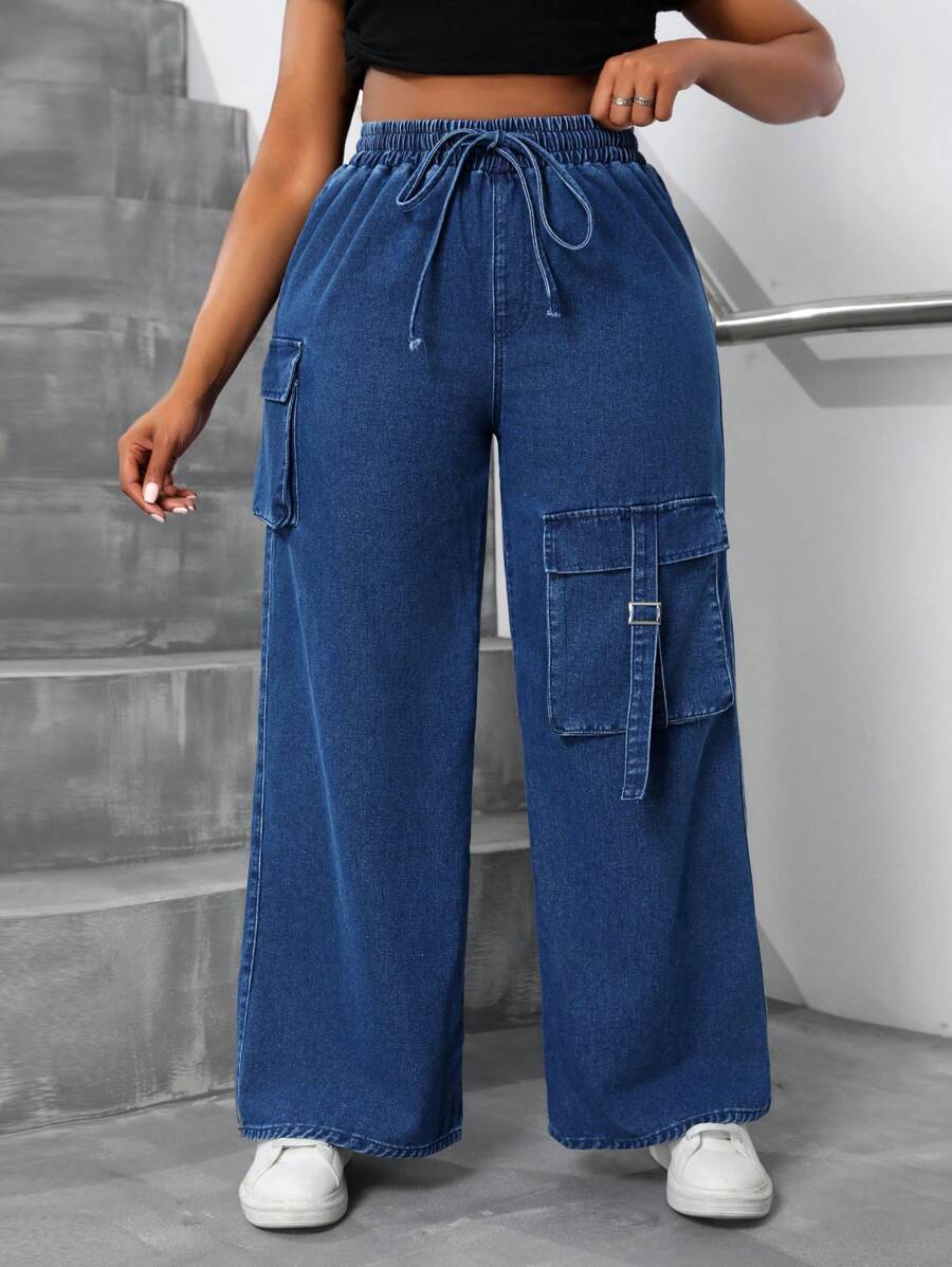 SHEIN SXY 大尺碼女士打結腰寬腿牛仔褲，附帶口袋 - 深色水洗藍 - 查看 1