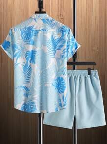Manfinity RSRT 男士夏季度假海灘植物印花襯衫和純色短褲套裝 - 淺藍色 - 查看 2