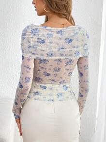 SHEIN Privé Camiseta de malha de manga comprida impressa para mulheres para noites de encontros e festas - Azul e Branco - Visão 2