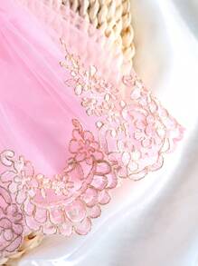 SHEIN 2pcs Newborn Baby Girl Photography Costume Set, Princess Flower Embroidery Mesh Dress With Butterfly Ornaments
