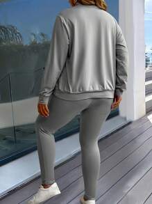 SHEIN LUNE 大尺碼春秋女裝拉鍊式半扣長袖連帽衛衣和破洞牛仔褲休閒裝 - 灰色 - 查看 2