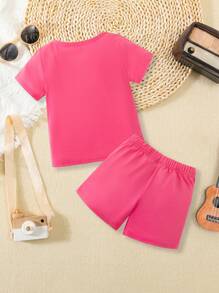 SHEIN 甜美酷熊主題粉色短袖t恤和短褲套裝,春夏流行且百搭