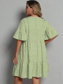 SHEIN LUNE 大尺碼女士夏季心形印花鈴袖babydoll連衣裙 - 綠色 - 查看 2