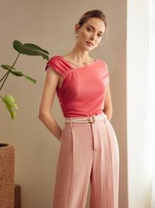 MOTF PREMIUM ÁO THUN DỆT KIM VAI BẤT ĐỐI XỨNG CÓ VẢI NỮ - Đỏ - Xem 10