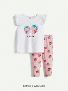 Cozy Pixies Conjunto de blusa de volantes con estampado de fresa y pantalones con pies para niña pequeña con diseño de dibujos animados
