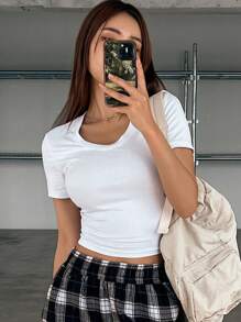 DAZY Solid Color Round Neck Slim Fit Cropped T-Shirt, Summer