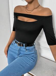 女性休閒短袖T卹，前部開洞且帶離肩設計 - 黑色 - 查看 5