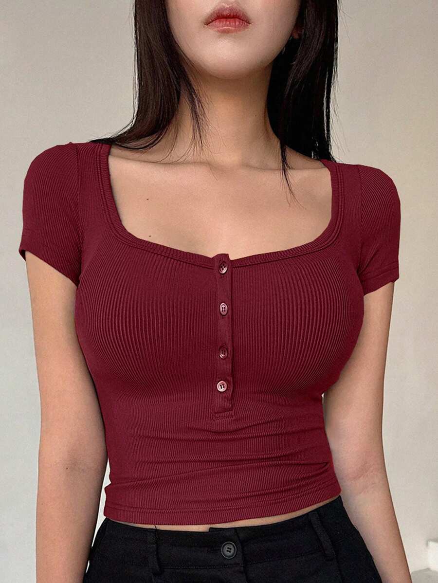 DAZY 女士夏季純色鈕扣短袖休閒T恤，半扣領款式 - 紅木色 - 查看 1