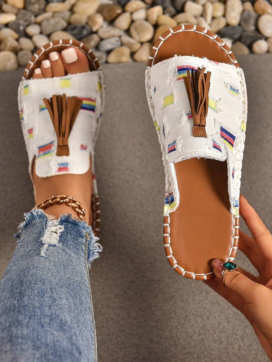 Dép xăng đan đế bằng có tua rua dành cho nữ, dép đi biển phong cách bohemian, trang phục ngoài trời thời trang đa năng.