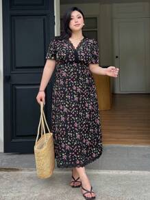 Dazy Petite Plus Plus Size Floral Printed Vacation Style Dress With Patchwork Lace Hem And Slit - Black - View 7