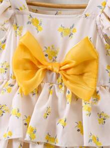 SHEIN Young Girl Sweet & Rustic Style Multi-Layered Cake Dress With Ditsy Floral Print And Bow Decoration For Summer Vacation - Yellow - View 4