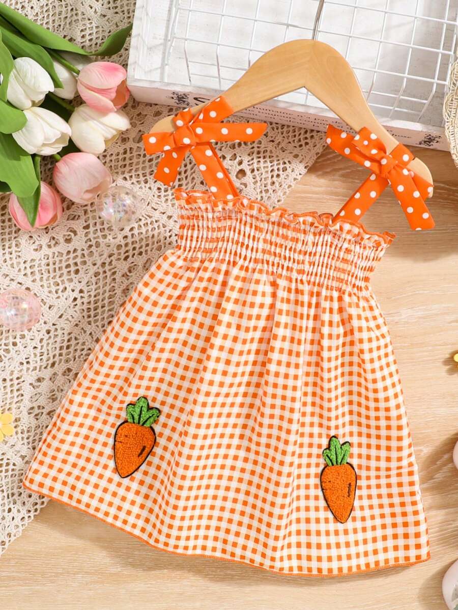 SHEIN 寶寶女孩春夏季休閒可愛格紋3D毛巾刺繡胡蘿蔔裝