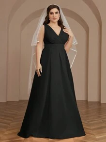 SHEIN Belle Plus Size Solid Color Textured V-Neck A-Line Bridal Gown With Long Train