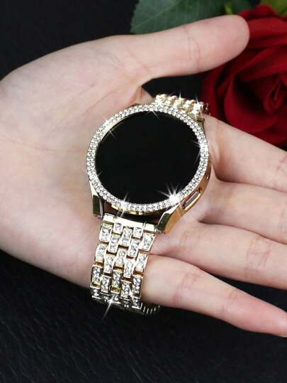 2 In 1 Watch Strap + Watch Case Combination Set Compatible With Samsung Watch Series Galaxy Watch 4/5/6/7 40MM/44MM Watch Strap Case Gorgeous And Fashionable Shining Diamond-Studded Metal Strap + Anti-Drop And Scratch-Resistant Shining Double-Row Diamond-Studded PC Hollow Watch Case Free Strap Adjustment Tool