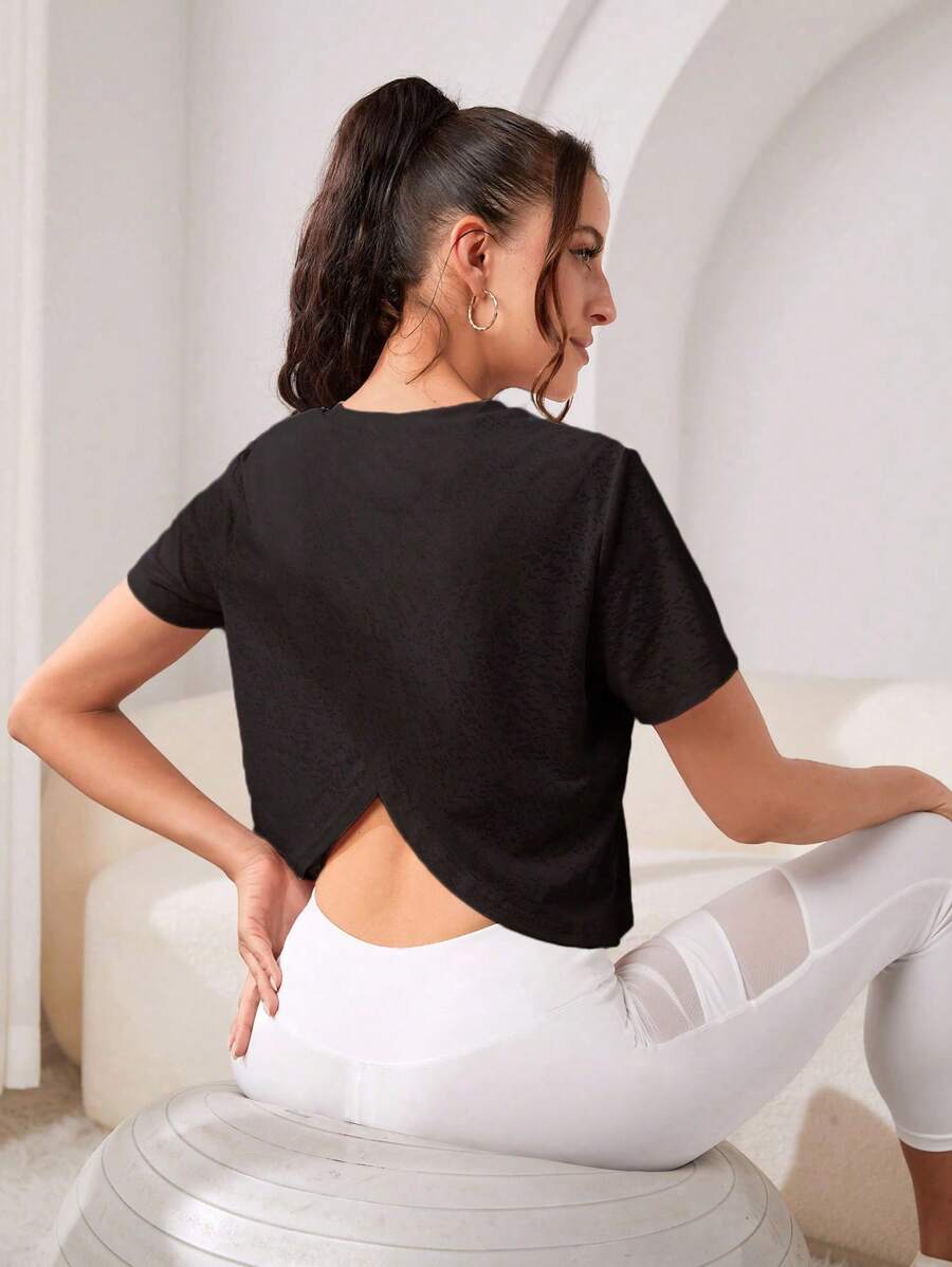 Easithlete 纯色郁金香背运动 T 恤瑜伽上衣女士瑜伽上衣 - 黑色 - 查看 1