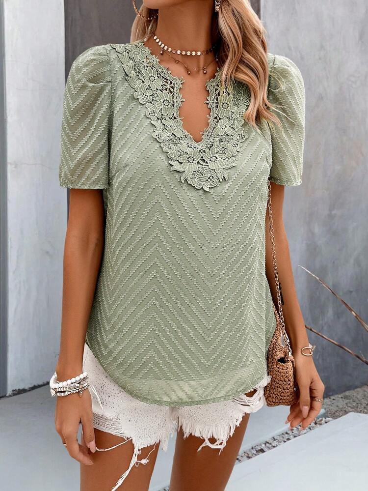 Women's Solid Color Lace Splice Cutout Collar Blouse