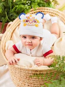 SHEIN Nouveau-né Garçon Barboteuse À Manches Courtes Boutonnée Style Chinois Avec Col Mandarin, Chapeau Tête De Tigre Et Ensemble De Pantalons Assortis