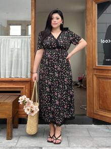 Dazy Petite Plus Plus Size Floral Printed Vacation Style Dress With Patchwork Lace Hem And Slit - Black - View 4