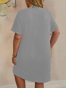 SHEIN LUNE Plus Size Women's Summer Short Sleeve Dress With Letter Graphic - Grey - View 2