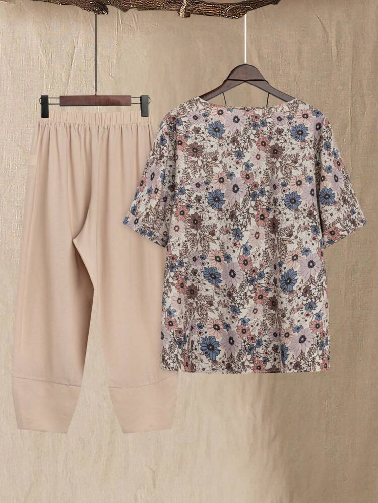 Plus Size Spring And Summer Floral Print Top And Solid Color Long Pants Two Pieces Set