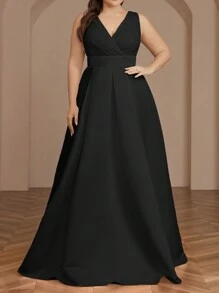 SHEIN Belle Plus Size Solid Color Textured V-Neck A-Line Bridal Gown With Long Train