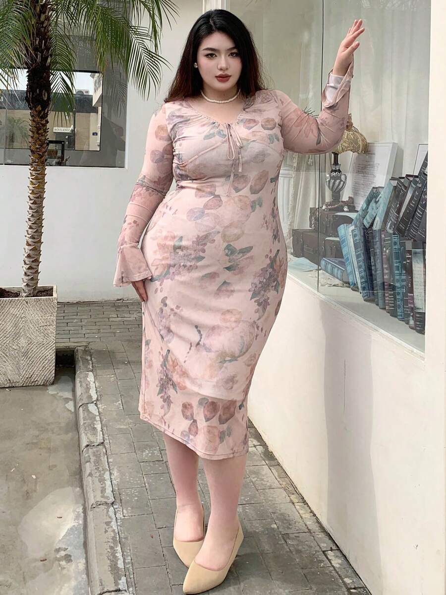 Dazy Plus 大码优雅复古花卉印花 V 领紧身连衣裙，适合春夏季 - 駝色 - 查看 1