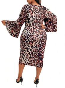 SHEIN Clasi Của phụ nữ Kích thước lớn In hoa Báo Đầm - màu nâu - Xem 2