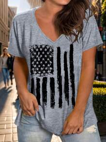 EMERY ROSE Plus Size Women Slim Fit V-Neck Short Sleeve Flag Print Casual T-Shirt, Suitable For Summer Pullover