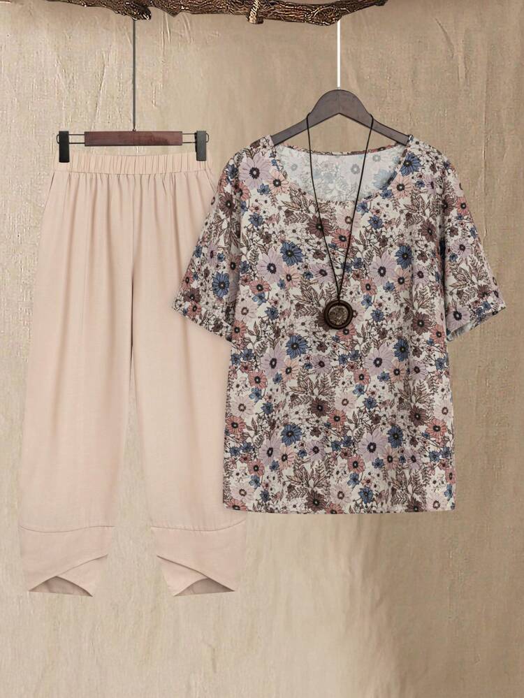 Plus Size Spring And Summer Floral Print Top And Solid Color Long Pants Two Pieces Set