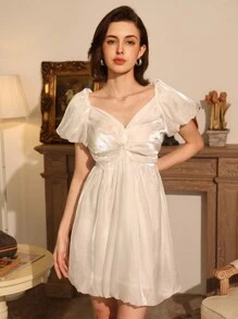 GENKIRA Ladies Fashion Solid Color Short Sleeve V-Neck Dress - White - View 1
