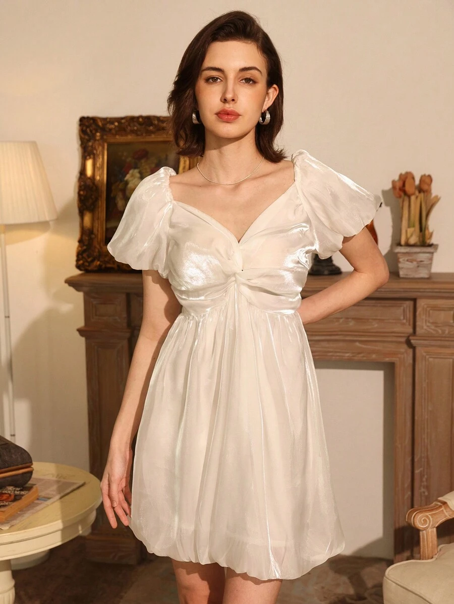 GENKIRA Ladies Fashion Solid Color Short Sleeve V-Neck Dress - White - View 1