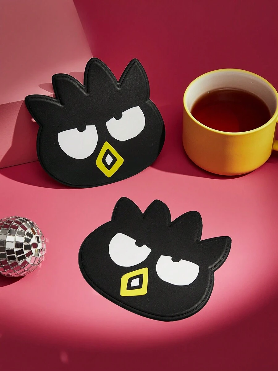 HELLO KITTY AND FRIENDS | SHEIN 1pc Cool Penguin Coaster,Desk Decor, Heat Insulation - Black - View 1