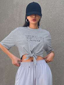DAZY Loose Fit Cropped T-Shirt With Drop Shoulder, Knot Front Hem And Letter Print - Light Grey - View 5