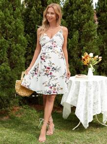 SHEIN Vestido de tirantes floral estampado para maternidad