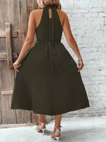 SHEIN Unity 加大码金属腰带，露背夏季收腰连衣裙女装 - 軍綠色 - 查看 2