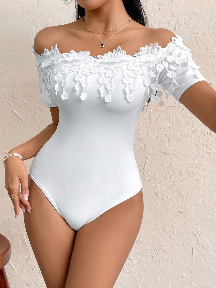 Firerie 女式花邊荷葉邊露肩連體衣，優雅度假必備 - 白色 - 查看 1