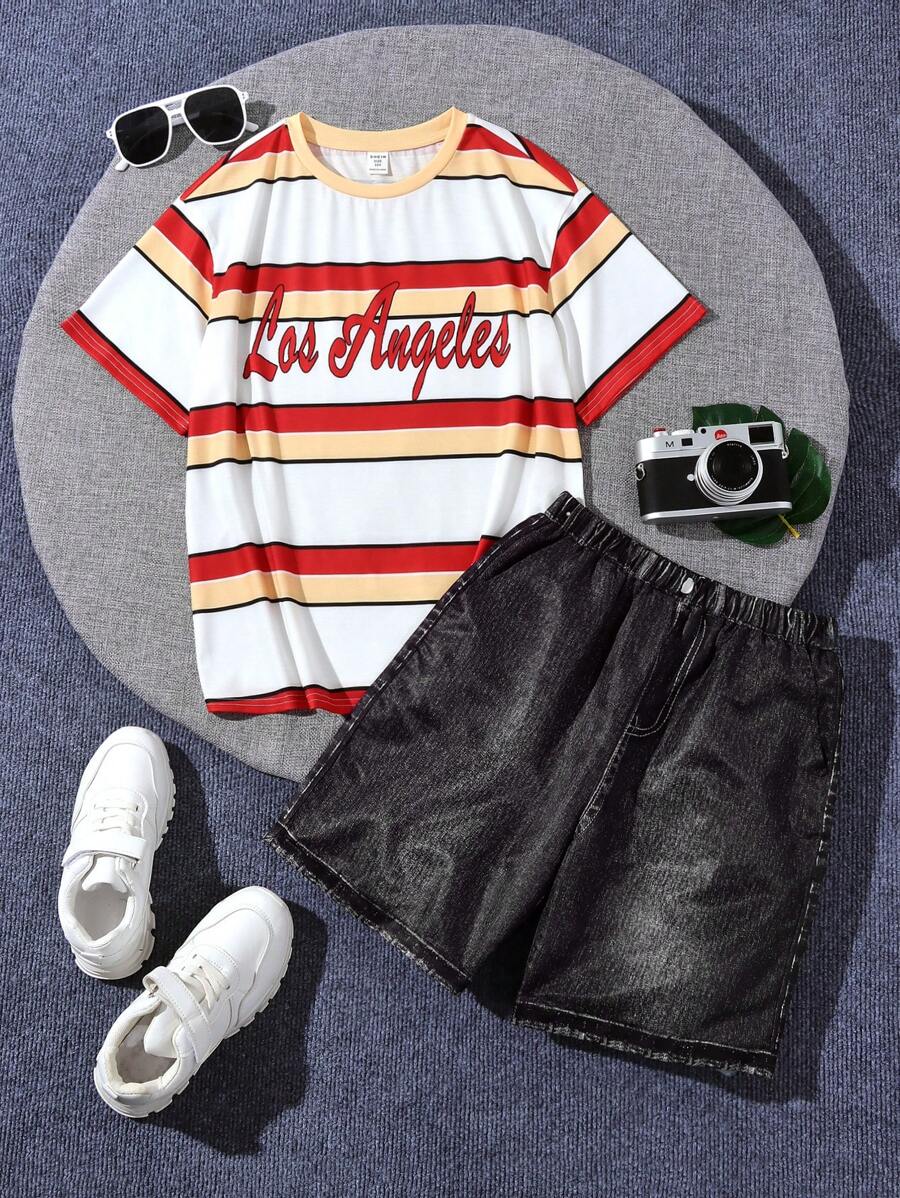 SHEIN 青少年男童寬鬆休閒條紋短袖T恤和牛仔褲短褲夏季套裝 - 紅色 - 查看 1
