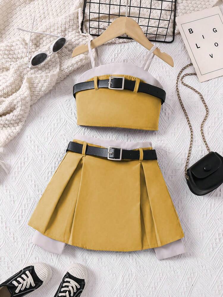 女の子用フリルストラップトップ、プリーツスカート、デコラティブベルト2本 子供の遊び心をくすぐるファッショナブルなアイテム
