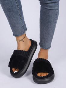 EVA經典黑色系列女款毛絨條紋花邊設計大格子厚底拖鞋，柔軟舒適，輕盈耐用，增高和多種場合皆可穿著。這款時尚簡約的家居拖鞋是秋冬情侶鞋的福音。2024年最新女鞋。 - 黑色 - 查看 3