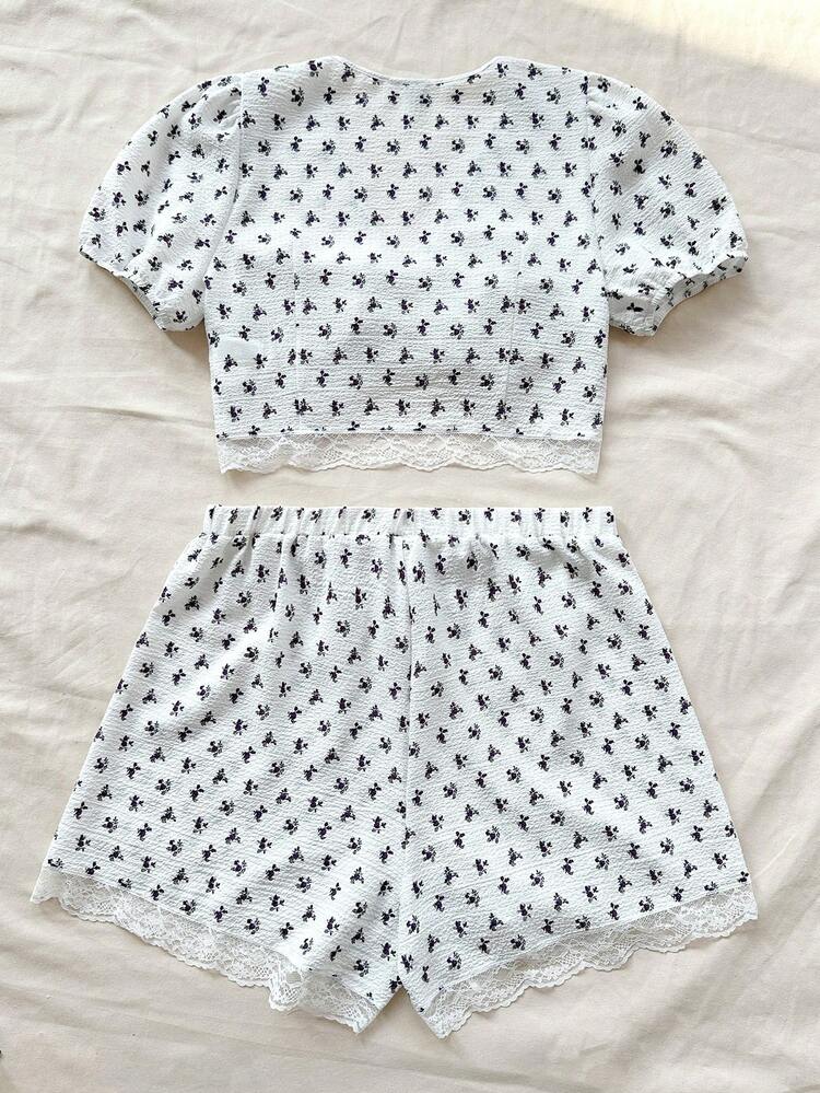 Plus Size Women's Deep V-Neck Bubble Sleeve Top With Tie Detail And Loose White Floral Print Shorts, Perfect For Vacation In The Countryside, Summer