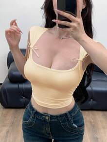 Dazy Designer Mùa hè Đúng mốt Wrapped Hình vuông Đường viền cổ áo Áo thun Với Nơ Đồ trang trí - Màu vàng - Xem 2