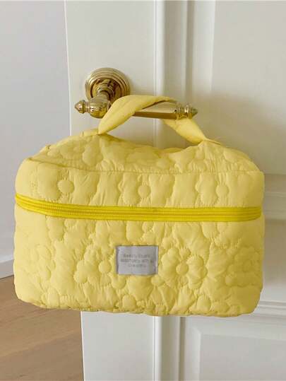 1pc Yellow Floral Quilted Cosmetic Bag, Fashionable Casual Large Capacity Portable Zipper Makeup Bag, Essential For Travel & Vacation, Can Store Sanitary Napkins, Earphones, Chargers, Lipsticks, Cosmetics, Perfumes, Skincare Products, Keys, Home Decor, Holiday Gift